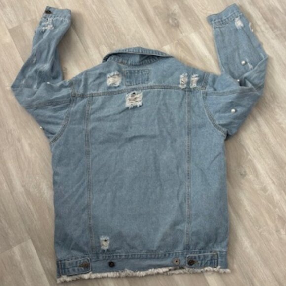 The Style Between Us Denim Jacket White Faux Pearls Size large - Picture 4 of 6